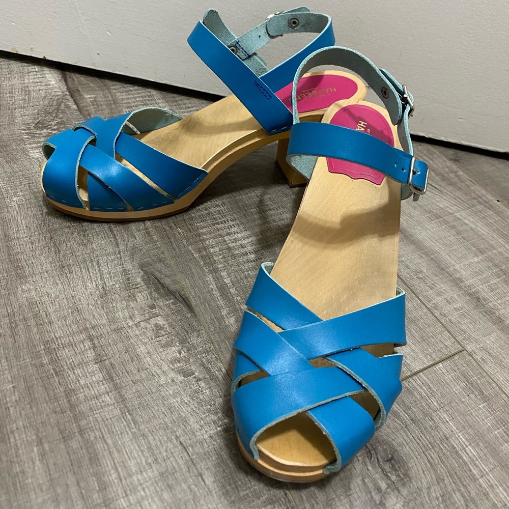 Swedish Hasbeens Electric Blue Kringlqn Clogs
